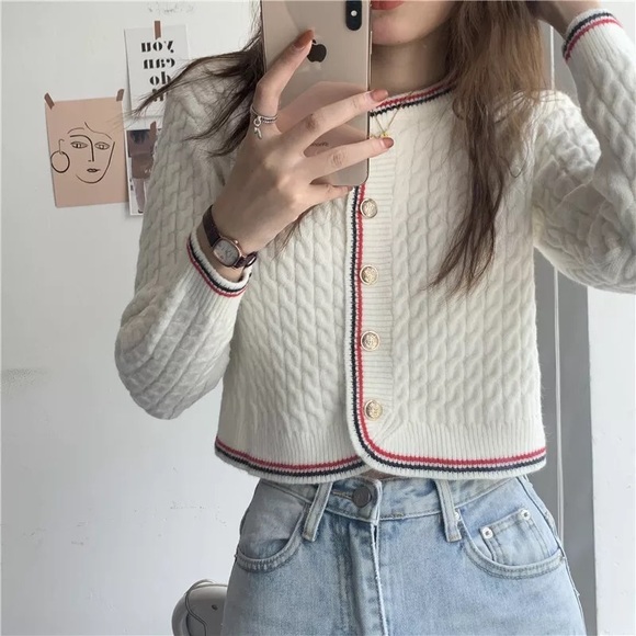 Cable knit sweater cardigan white stripe button cropped womens long sleeve - Picture 5 of 8